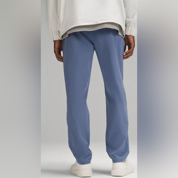 Lululemon ABC WovenAir Pull-On Pant - Picture 2 of 16